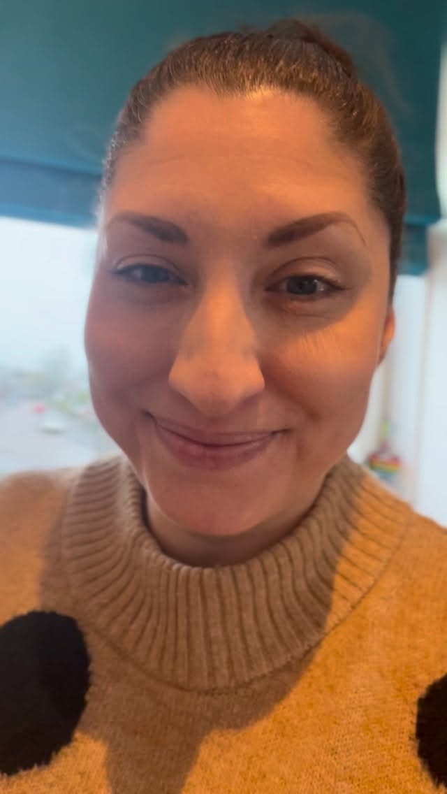 If you don’t believe you can achieve great things for yourself, please watch this video!
It’s not that you can’t, it’s that you’re just not ready to think you can yet 🩷
Reach your goals by focussing on mastering the skills needed to become the version of you who IS capable of achieving those goals.
Achieving follows the work of becoming.
Learn how to take action.
Learn how to build positive personal habits.
Learn how to create routines and systems that work.
Learn how to make the sacrifices, decisions, and the right choices that keep you moving forward.
But it is learning, and you can’t skip steps. Otherwise you’ll have gaps in those foundations. And that’s why we fall down.
Because those gaps become our weaknesses. And those weaknesses feed our negativity. Our self doubt. Our lack of self belief and confidence. The voice in our head that tells us we’re not enough or not able…
Work towards your goals, but most importantly, work on you first. The greatest advice I can impart with you!
Sending so much love,
Jo xx