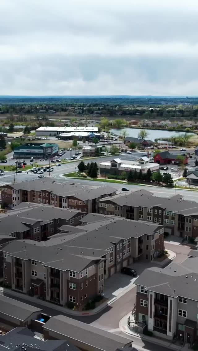 🚨NEW LISTING ALERT🚨
Condo for Sale in Arvada, CO
2 Bed | 2 Bath | Modern Finishes | Westown Neighborhood
#
See more photos & video: LINK IN THE BIO 🔗
#arvadacolorado #CondosForSale #homesforsale #westown coloradorealestate
Listing Agent: Natalia Blackie - HomeSmart Realty