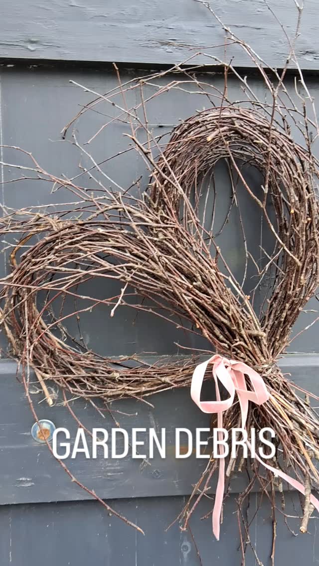 Hope you're well!
.
.
.
.
#handmadebynatureuk
#springgarden
#wreath
#garden
