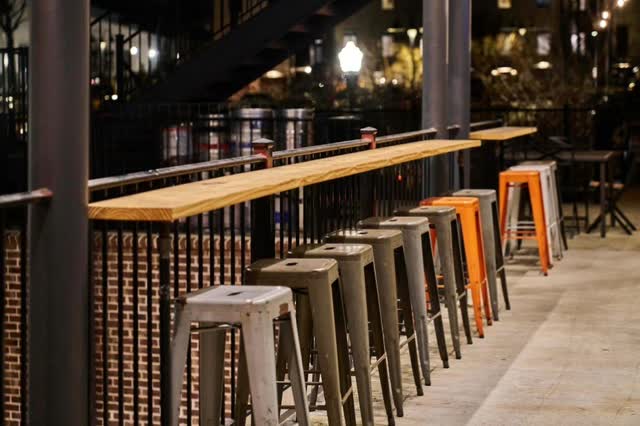 #Repost @hydebrewing
Relax on our inviting patio for a casual hangout and enjoy the fresh air. 🌟 #HydeBrewing #AlpharettaEats #BreweryExperience #OutdoorSeating