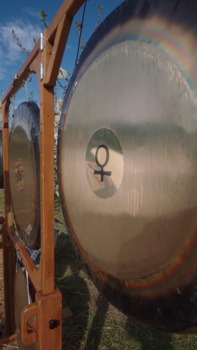 🗓️La programmazione della settimana
🔵 MERC, 22 e GIOV, 23 apr alle 20:00
Rimini | Corso Handpan Base - 1° Livello (in due serate) 🛸
🟢 VEN, 24 apr alle 21:00
Ferrara | Bagno di Suoni e Oli Essenziali 🪔”assieme ad Alessia”
🪨 DOPPIO EVENTO SPECIALE ✌️
🟢 SAB, 25 e DOM, 26 apr alle 20:30
Longare (VI) | Bagno di Suoni nella GROTTA di “Chez Les Grottes”
🟢 MERC, 29 apr alle 21:15
Mestre | Bagno di Suoni e Oli Essenziali 🪔”assieme ad Alessia”
Per ulteriori info link in Bio:
📱whatsapp: 347 948 0292
#filippopigaiani #bagnodisuoni #campanetibetane #suonoterapia #handpanmusic