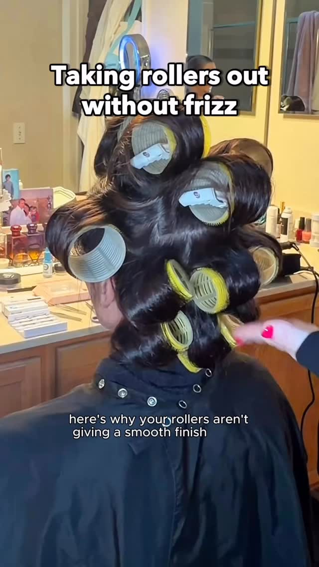 Works every time!
Twisting the hair roller keeps it from getting stuck so each section looks smooth bouncy 💇♀️
Follow along if you love pro hair styling tips
#hairtips #hairstylingtips #hair #haireducation #hairstyling