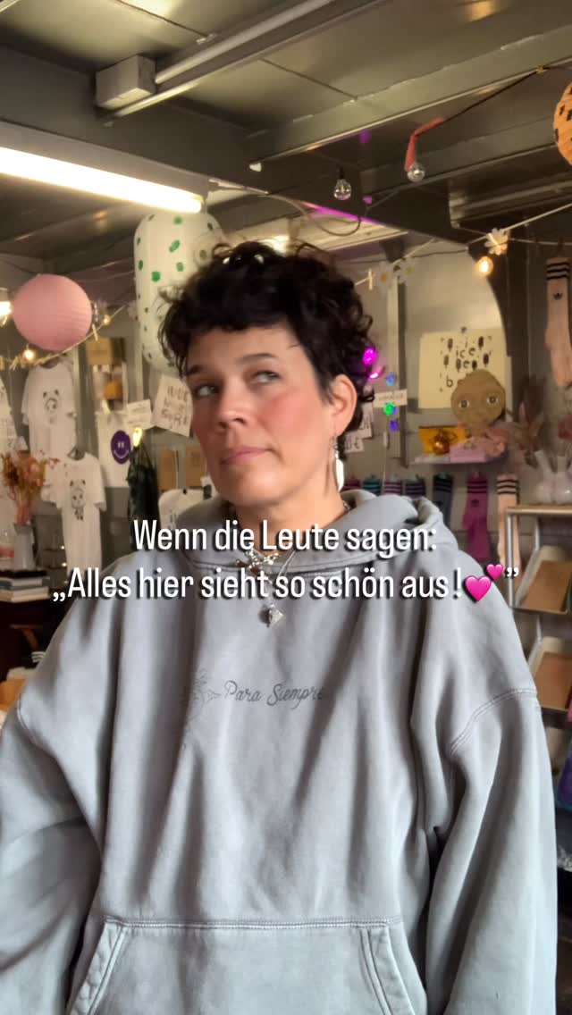 Oh echt ALLES?! Hör doch auf, ich werd ja ganz rot… 🍅
#justkidding #druckmanufaktur #kreativwerkstatt #atelierlife #dopamindecor