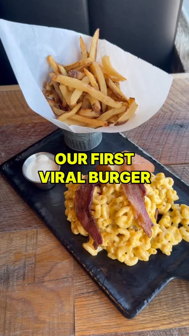 Our first burger to ever go viral, and honestly? We still can’t believe it.
The Mac Attack started as one of those “what if we just...” kitchen experiments that turned into the burger we hold closest. USDA prime beef, Hormel bacon, our homemade mac and cheese piled high, and that OG cheese sauce you already know hits different.
We’ve been gatekeeping it long enough. Time to share the love.
Who’s tried this and LOVED it? 🍔 🧀
📍Burgerology Long Island
📍Burgerology Midtown