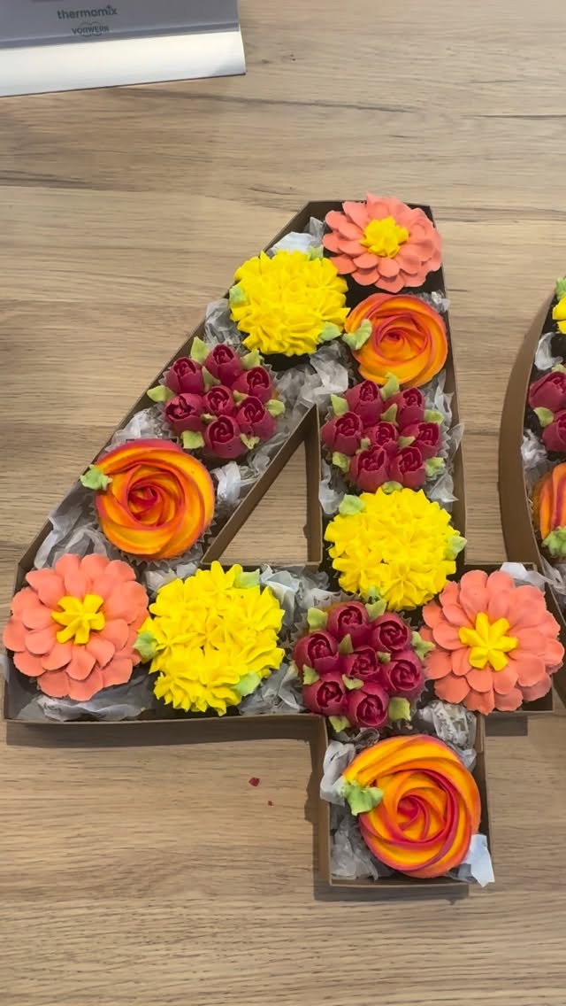 Number cupcakes XL 🧁💐
#angiescupcakes77 #40ans #numbercupcakes #numbercakes
