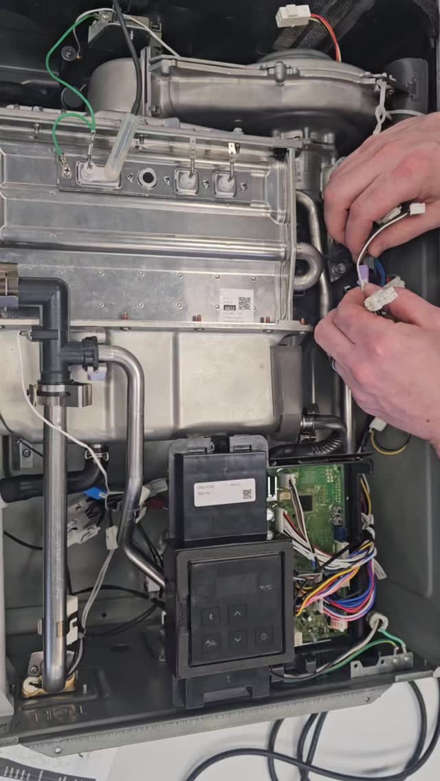 Always leveling up.
🛠️ Fresh training with the pros at Rinnai to keep your tankless system running at its best.
#rinnai #rinnaitankless #hvacmaintenance #hvac