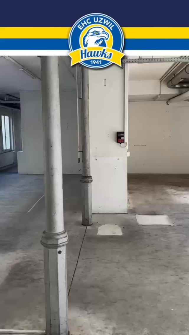 In diesen Räumlichkeiten entsteht zur kommenden Saison unser neues HAWKS-Gym. Die Off-Ice-Ausbildung unserer Spielerinnen und Spieler werden wir damit auf ein neues Level heben, denn hier wird unsere Nachwuchs-Athletiktrainerin definitiv aus dem Vollen schöpfen können. Stay tuned!
#ehcuzwil #younghawks #officefacility #teachthemyoung #thefutureisbright