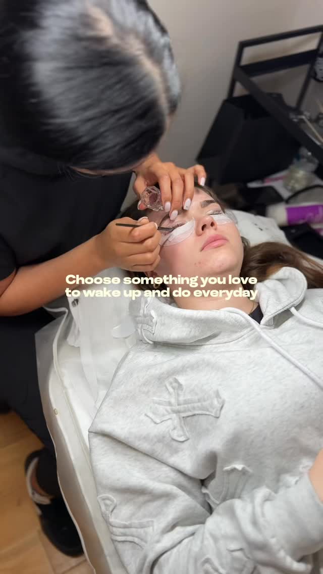 One decision could be the difference in waking up to do something you love every day compared to dreading getting up in the morning.
Take that step today + book a beauty course with Blooms.
Comment ‘BOOK’ and let’s see which course is right for you.
ABT Accredited | Beginner Friendly | Finance Available