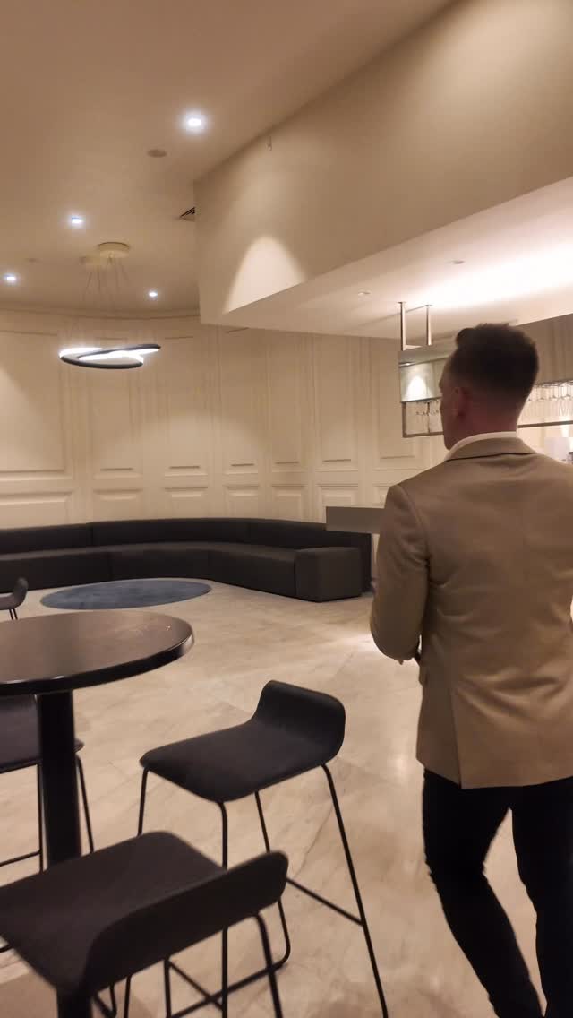 BTS from the Wedding of Monique & Giordano 🤍 I had so much fun at this wedding, what a couple, what a crowd and what a night! Thank you so much for having me as your DJ & MC and a massive congrats to you both! It was truly an honour 🙏
Venue @leondabytheyarra
Videographer @c2films
#melbourneweddingdj #melbournedj #weddingdj