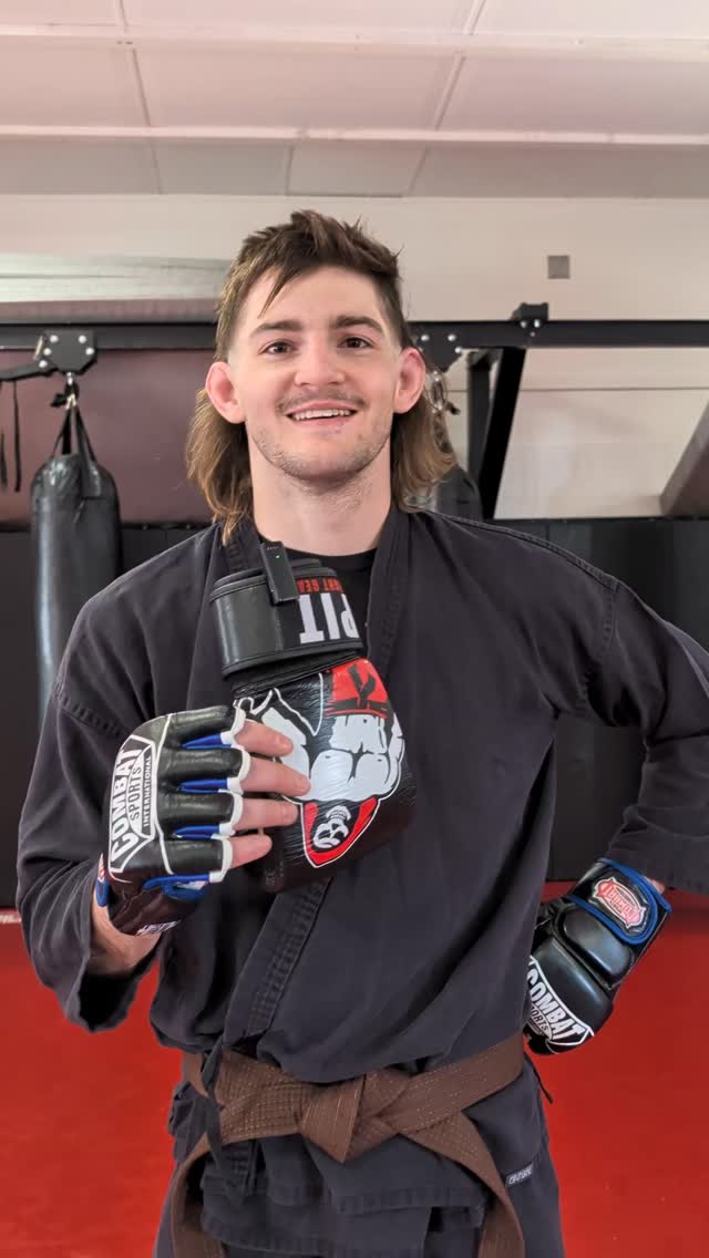 š£ COACH INTERVIEWā¼ļø Get to know Coach @dk_stoff and a little bit of what to expect from him š¤ Schedule a trial kickboxing or jiujitsu class with him in the coming weeks! Link in bio. Let's goooo!!