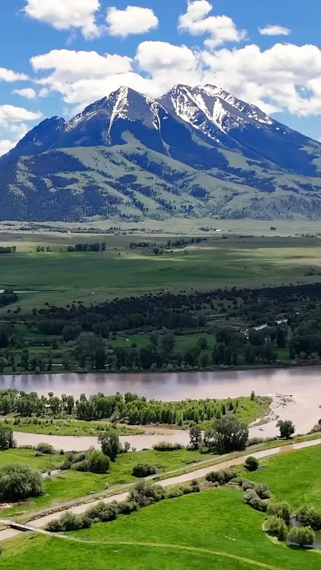 Gorgeousness from @yellowstone.productions Happy Earth Day from the Greater Yellowstone Ecosystem🌎🌲
