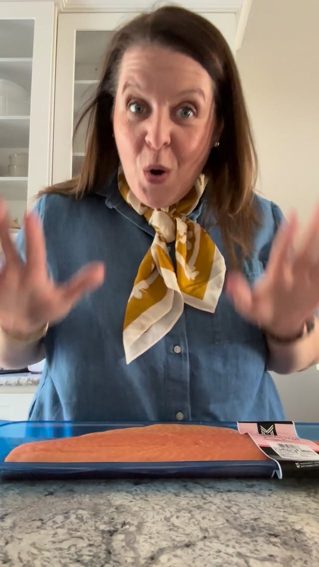 Dinner in under 15 minutes… and it tastes like a restaurant meal 🤯✨
This air fryer salmon is one of those recipes I keep on repeat because it’s:
✔️ quick
✔️ flavorful
✔️ perfect for busy weeknights
Crispy on the outside, tender and flaky on the inside… and you don’t even have to turn on the oven 🙌
If you’ve been needing an easy dinner idea that feels a little elevated but takes almost no effort- this is it.
👉 Comment YUM and I’ll send you:
• the full air fryer salmon recipe
• the link to my air fryer
• a discount code to save 💸
Trust me… once you make salmon this way, you won’t go back 😍
#airfryerrecipes #easyweeknightdinner #quickmeals #salmonrecipe #viralrecipes