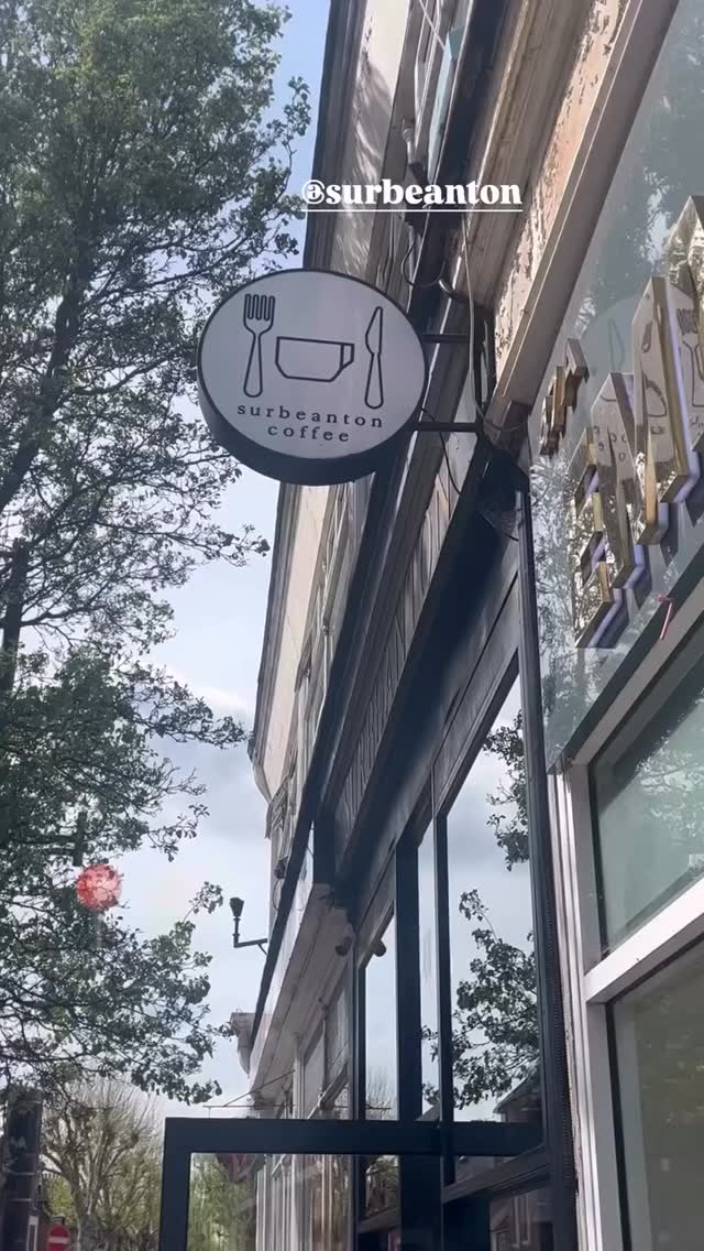 Cute spot on in SW combine with a stroll on the high street or after a walk in Richmond Park! Independent and award winning loved it x
@gifted.social @surbeanton PR INVITE
#cafesoflondon #cafeculture
#gifted