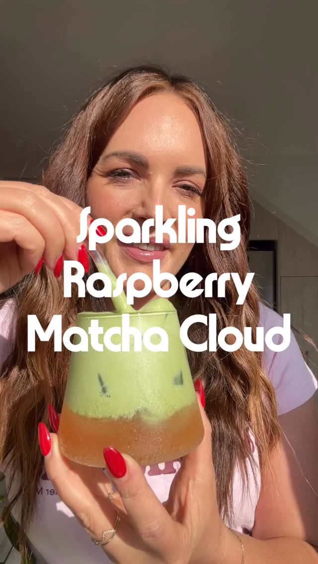 Sparkling Raspberry Matcha Cloud
• Whisk 1/4 cup cream with @the_matcha_club matcha.
• Pour @purecococoast sparkling raspberry coconut water over ice and top with the matcha cloud
• Enjoy! 💚🩷
#matchacloud #raspberrymatcha #coconutwatermatcha #matchalover💚 #matcha