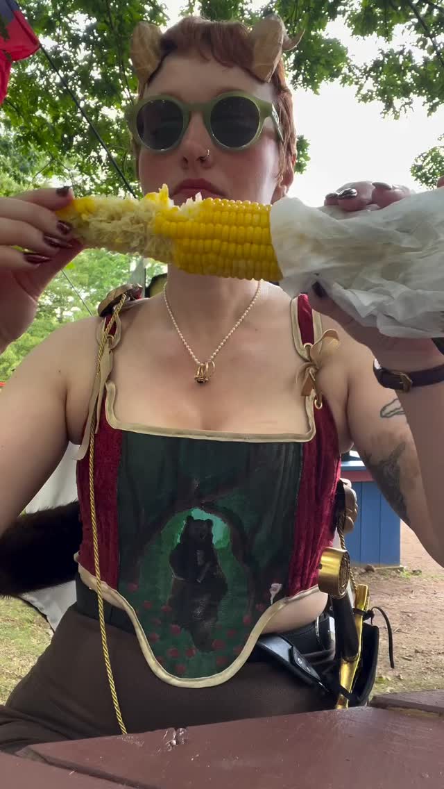 **This is a repost, some information may be out of date or incorrect**
Ok so, a quick recap of everything we ate at GARF, day one:
Chimney Cakes
Corn
Sausage on a Stick
Bourbon Chicken
Cinnamon Almonds
Fairy Nectar Mead
Jerky
🏰
We’ll be back at the Georgia Renaissance Festival in three weeks so let me know what we should get next time!