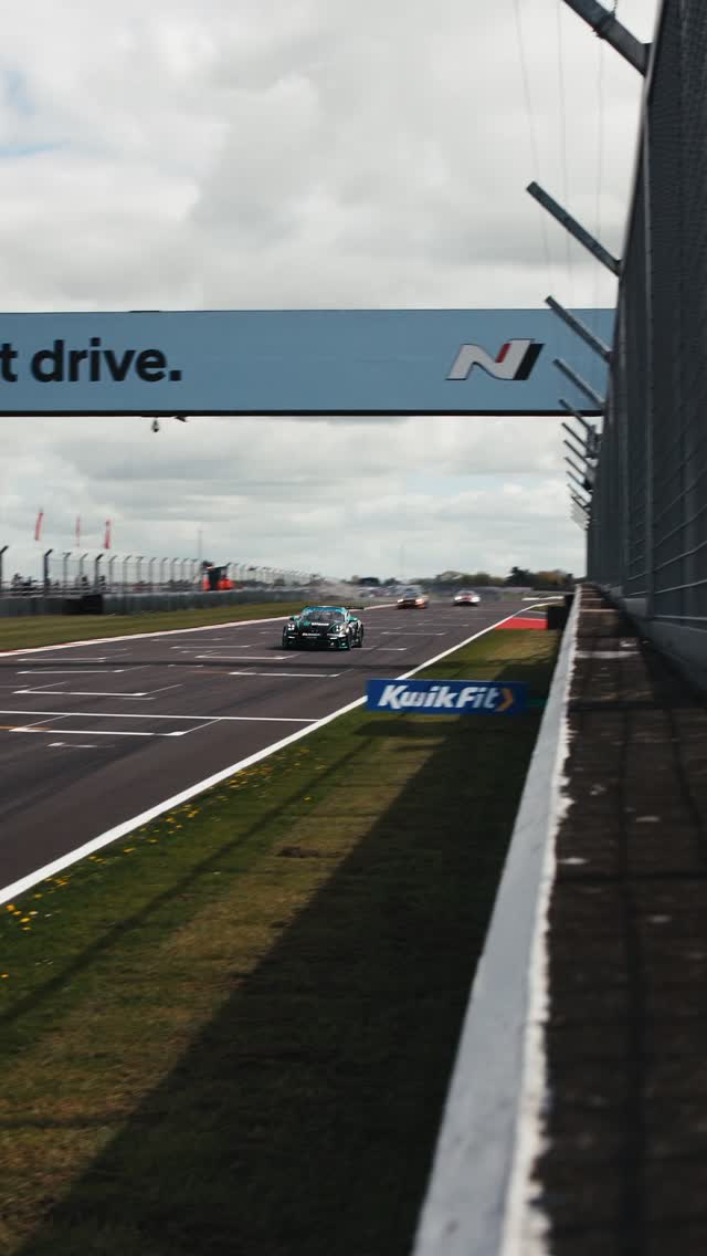 A day to remember! ☝️
🎥 @thruthelensmedia_
#willjenkinsracing #carreracupgb #motorsport #btcc @porscheraces_gb @carwow @allianceraceuk @weratoolsuk @weramotorsport @teamparkerracing @hopkinsracetransporters @asset_alliancegroup @reefertrailercentre @safholland_uk @thegreengroupuk @wstransportation @toolmaniacuk #weraallianceacademy