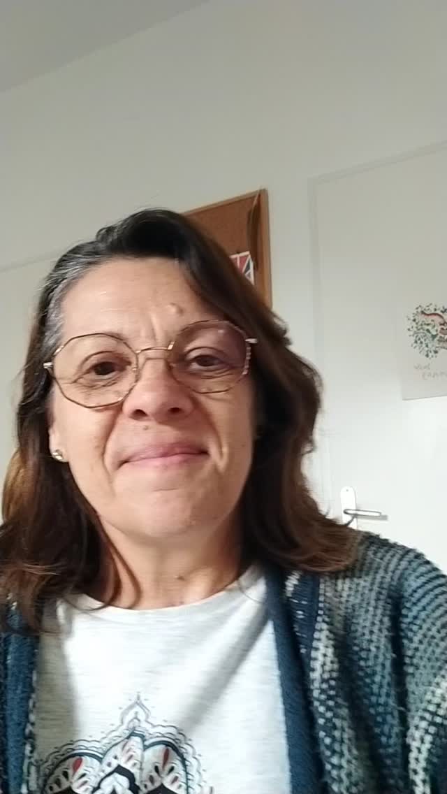 Cette semaine nous partons chercher les parts de nous qui ont besoin d'être mises en lumière. Notre chercheur intérieur se met à notre service pour partir à la rencontre des parts de nous qui ont besoin d'être mise en lumière, d'être révélées et aimées. Peut être pour pouvoir être transformées ou pour pouvoir nous apporter les potentiels qu'elles portent?
Une quête intérieure qui va nous permettre de mieux nous connaître et de mieux nous révéler.
#archetypes #energetique #ombreetlumiere #oracle #connaissancedesoi