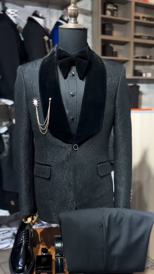 Check out this outfit only at our shop…..
* Suit - R1850
* Shirt - R350
*Brooch-150
* Bowtie - R200
* Belt - R250
* Cologne - R500
* Shoes - R750
* Total - 4050
www.mandmformalclothing.com…. Update your wardrobe only at M&M Formal Clothing
#mandmformalclothing #creatorsearchinsight #southafrica #steezybwoi #matric2026