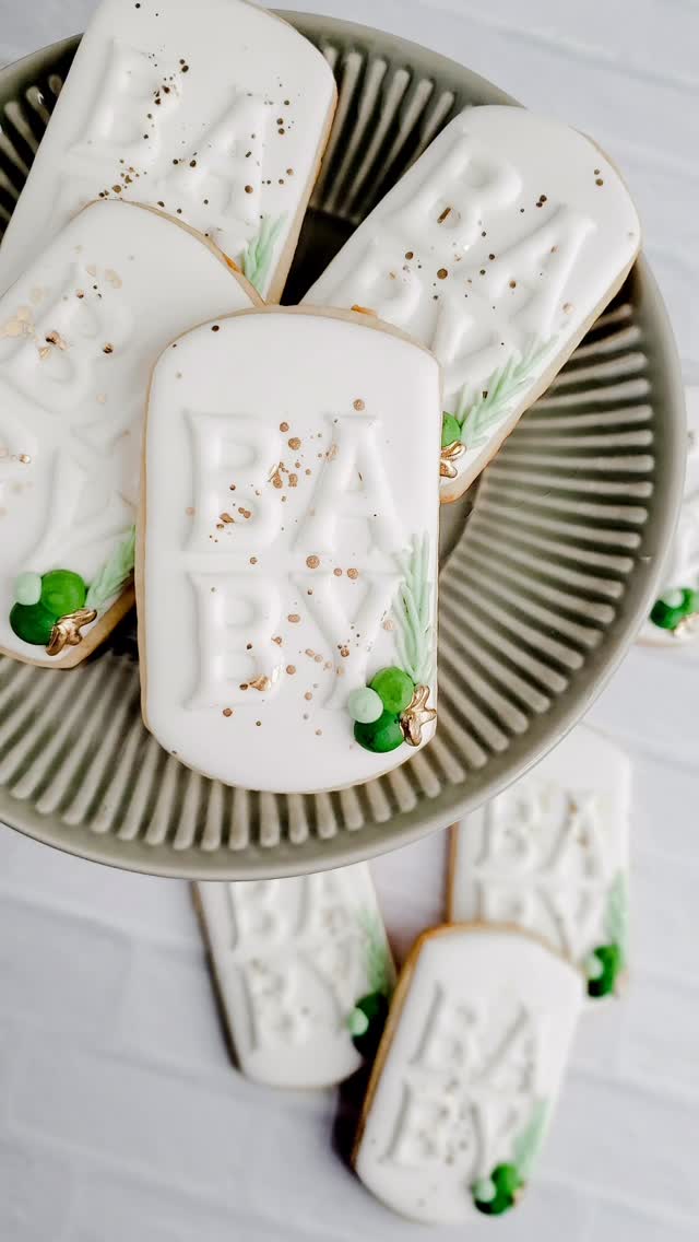 Baby showers 💕
Soft, sweet, and made to match your moment 💕
Baby shower cookies aren’t just desserts—they’re part of the memory. The photos, the table, the little details your guests notice… it all comes together with something as simple (and special) as a perfectly designed cookie.
Whether you’re dreaming of soft neutrals, classic pink or blue, or something completely unique, custom cookies bring your theme to life in a way nothing else can. Tiny onesies, baby bottles, florals, bows, name plaques—every piece can be tailored to tell your story.
And the best part? They’re as delicious as they are beautiful.
Planning tip:
Order your baby shower cookies at least 2–3 weeks in advance to secure your date and allow time for design details. Trust me—these are always the first thing guests reach for (and ask about 👀).
Make your shower feel thoughtful, elevated, and just a little bit magical ✨
Because it’s not just a cookie… it’s part of welcoming your baby into the world 💗
#babyshowercookies #norwoodontario #peterboroughontario #kawarthas #cottagecountryontario