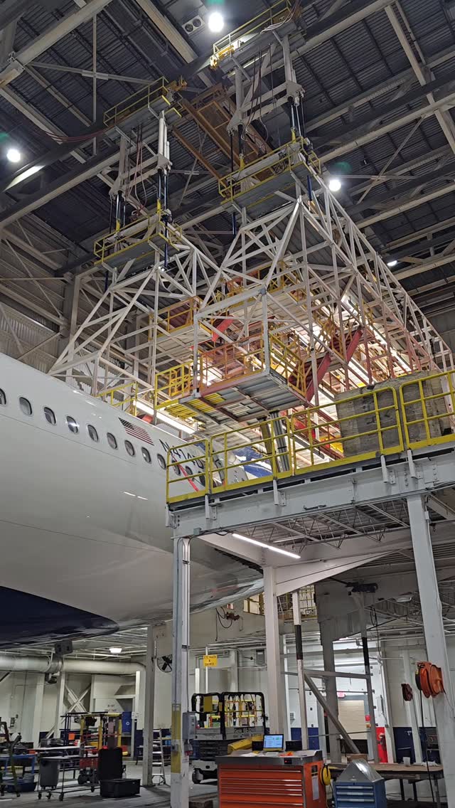 POV: When you visit a maintenance hangar and realize you've flown on the plane in front of you. 😯🥹🤩
.
🏷 #airbusa330 #a330900neo #aircraftmaintenance #techops