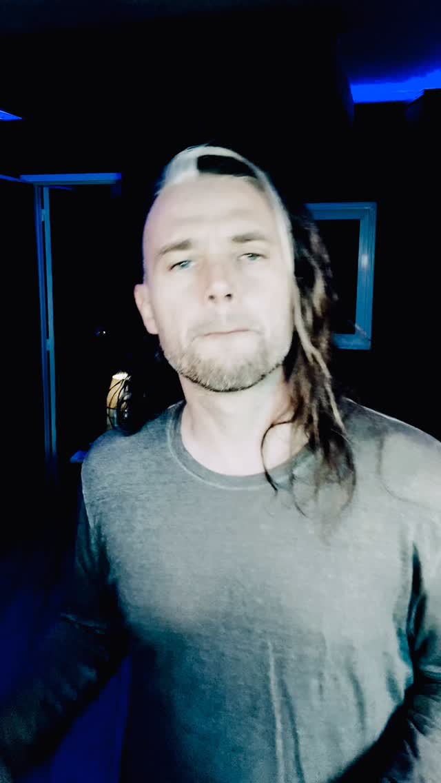 No Ai was used in the making of these videos, only Human ………. (see what I did there?)
#livemusic #singer #singerlife #ragnboneman