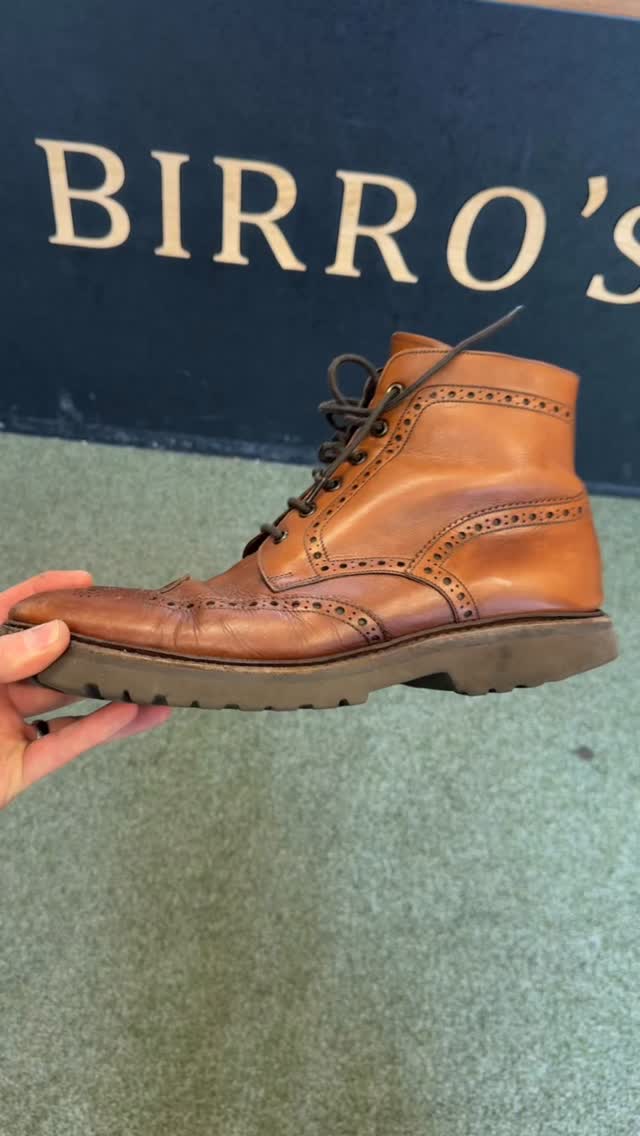 Customer requested we change the original light weight soles on these #loakeboots for a more traditional #dainitesole
#shoerepair #colne #lancashire
