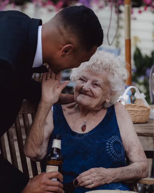 Throwing it back to 2022! ✨
Georgie and Bens day at the @thereidrooms. Something that always stands out to me about this day was how genuinely lovely everyone was. I’m always so grateful to be a part of someone’s day. Especially when it’s as beautiful as this.
#summerwedding #essexwedding #thereidroomswedding #weddingphotography #weddingsupplier