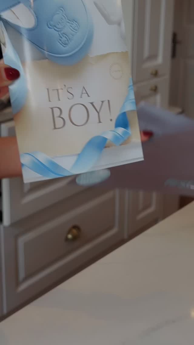 When you’re the very first to know 💙
One of my favourite parts of making gender reveal cakes is when couples trust me with their secret — I get that special moment before anyone else!
This time… it’s a baby boy! 🍼#genderevealcake #welwyngardencity #welwyngardencitymums #stalbansmums #stalbans
