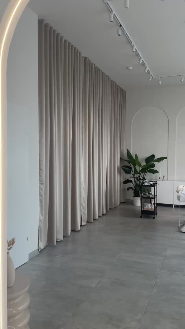 Mein Arbeitstag🤍
Zwei Kundinnen, ein Wunsch: natürlich bleiben ✨
genau das ist auch mein Fokus –
soft, typgerecht und unauffällig 🤍
#pmu#reel#naturalbrows#beauty#permanentmakeup