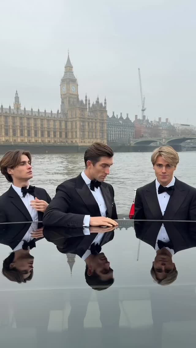 A good suit, a good place 🍷🗿
#fashion
#luxurylifestyle