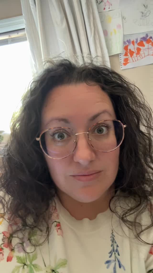 If your confidence changes with the mirror… listen to this.
Your worth is not your weight.
Not your skin.
Not your age.
Not how “put together” you look today.
Your body is not your résumé.
It’s the place you live your life from.
You don’t become more valuable when you look better.
You just become more accepted by a very loud, very shallow world.
Take a breath… and thank your body for carrying you today.
#mombodlove #momselfcare #mentalhealth #mommentalhealth #selfcompassion