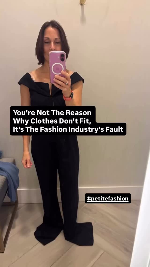 The fashion industry has failed petite women for far too long. Itâs time for change and petite brands are carrying out the mission. Petite women are being seen, heard and empowered at long last. đŞđź Iâm Carole, Iâm 4â11â and I know how hard it is to find clothes that fit. I was so frustrated with clothes shopping that I started tracking petite brands that get us, and I built a directory to help others. Clock the link in my bio for help. đď¸