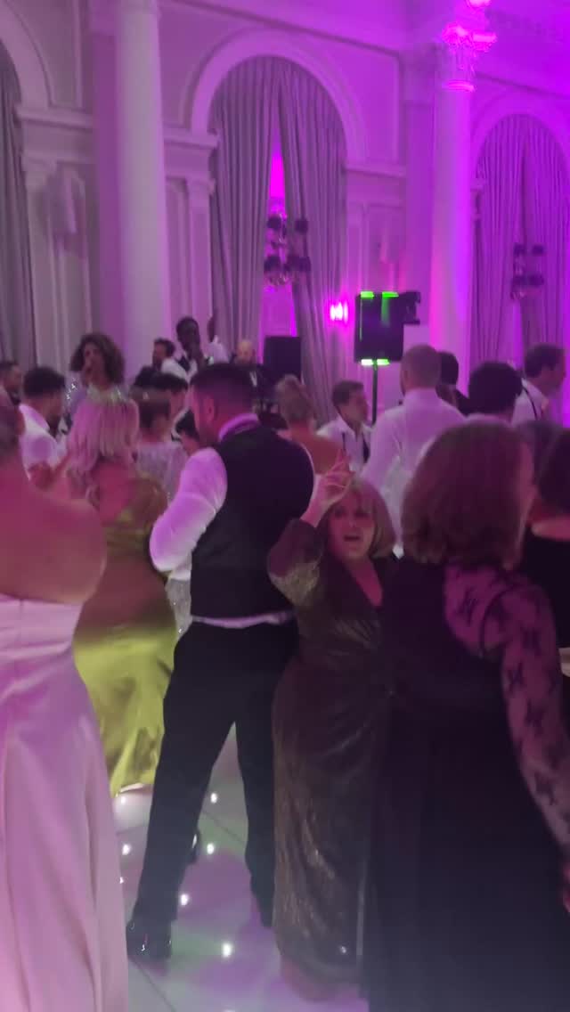 PACKED dance floor at corinthialondon - everyone getting down to the Flo-Rida & T-Pain classic 'Low'.
Next Level brought the vibes from the moment the bride & groom entered the wedding breakfast, our soulful RnB quartet bringing everyone on to the dance floor for a welcome set before dinner, then serenading guests through dinner with only the best nostalgic RnB, hip hop & soul classics, even featuring a very awesome rap from the groom!
After the meal, Next Level played a bespoke arrangement of the couple's first dance, then packed the dance floor all night with a bespoke set list of the couple's favourite songs and interactive performances from London's finest party band 🥳
Looking for entertainment for your celebration? Get in touch!
#londonwedding
#hiphopweddingband
#differentweddingband
#weddingbandlondon
#ukweddingband