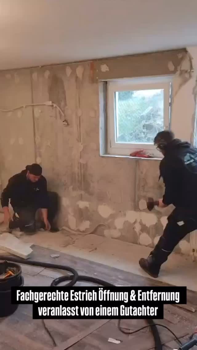 Fachgerechte Estrich Öffnung und Entfernung veranlasst von einem Gutachter.
Da es hier immer wieder zu Wasser eintritt im Keller bereich kommt.
Um die Kontrolle möglich zu machen musste der ist sich bis auf die Bodenplatte entfernt werden Demontage, Ausbau und Entsorgung durch uns 💪
#gampelundhieberhausmeisterservice #gampelundhieber #estricharbeiten #landsberg #landsberg_am_lech