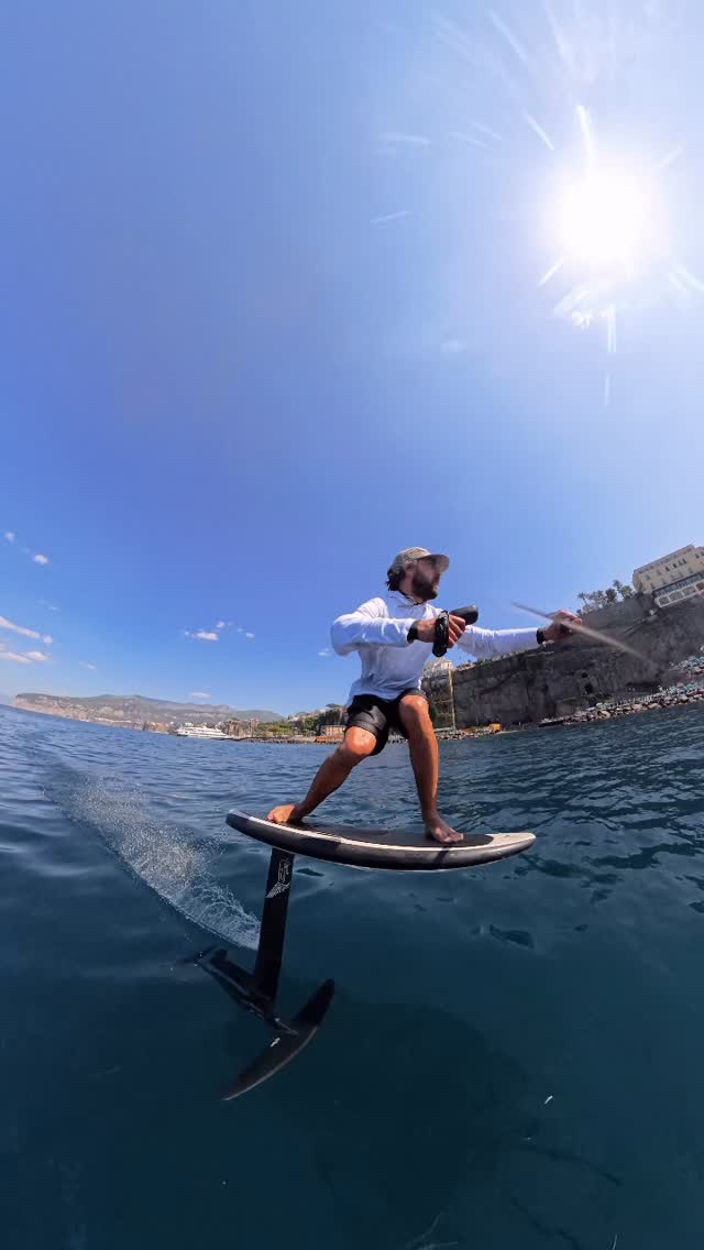 Warming up for Shenzhen @surffoilworldtour ๐๐จ๐ณ
Finding the balance on the @liftfoils X 4โ3 between speed and control, run after run.
Thatโs what I love about eFoil racing, itโs not only competition, itโs community, shared progression, and seeing everyone push their level a bit further each ride.
Canโt wait to be back on the line with riders from all over the world ๐๐๐ปโโ๏ธ
Letโs keep pushing it ๐ฅ
@liftfoils ๐ค