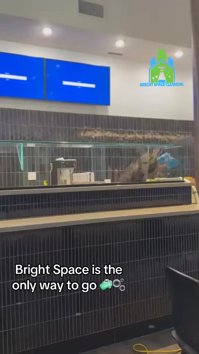 Behind the scenes keeping spaces like Equinox and Earthbar looking spotless every day. Attention to detail is everything.
#NYCCleaning #CommercialCleaning #Equinox #Earthbar #CleanSpaces