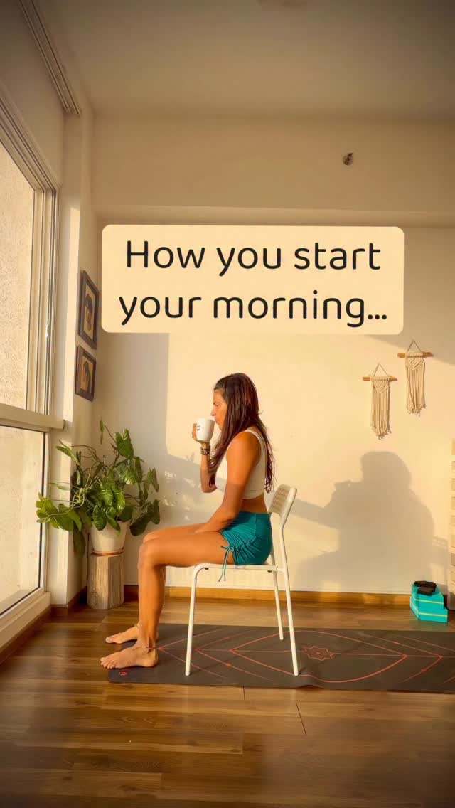You don’t always need a full workout.
Sometimes it can be slow and easy
A few gentle stretches,right from your chair,
while you sip your morning tea.
No pressure. No rush. Just slowly waking the body up.
Creating a bit of space before the day begins.
Save this for tomorrow morning or do it right now as you sit :)
#morningmobility #chairyoga #gentlemovement #morningroutine #slowmovement
