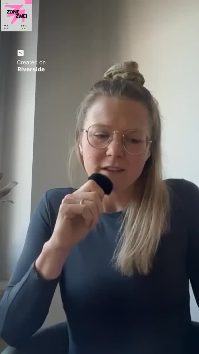 Uppsi 😅
Natürlich war das nicht so gemeint 🤪
Neben diesem kleinen Fettnäpfchen feiern wir in dieser Episode tatsächlich schon unsere 10. Folge mit euch und euren Community Fragen.
Crazy, wie schnell die Zeit verging 😍
Wer von euch hat tatsächlich alle 10 Folgen gehört?
Schreibt es uns in die Kommentare ✍🏾
Die gesamte Folge findet ihr wie immer auf:
💚 Spotify
❤️ YouTube
💜 Apple Podcast
Teilen und liken nicht vergessen ❣️
#zonezweipodcast #training #communtiy #triathlon #podcast