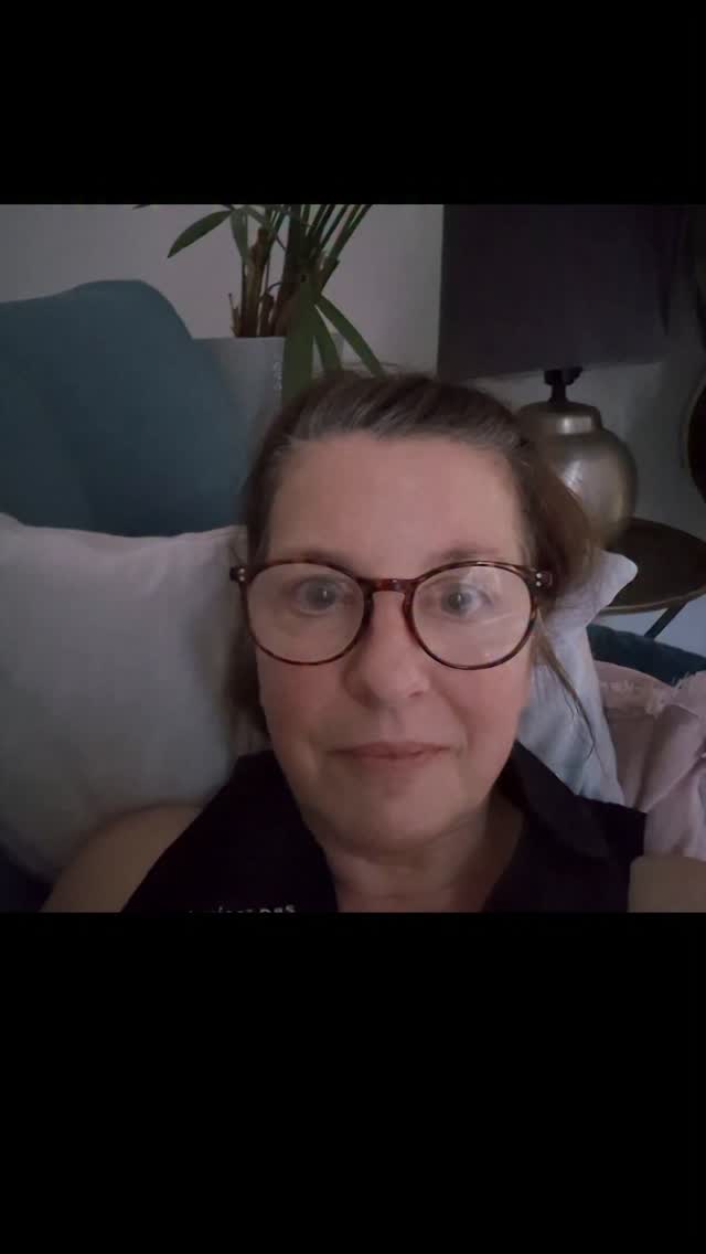 #deepbrainstimulation is not a cure, but it does help to improve the worst of my #parkinsons motor symptoms. The pulse generator in my chest needs regular charging to keep it going.
The pulse generator is connected to the electrodes in my brain by a wire that runs down my neck. Clever tech, but a cure would be better!
#borgqueen
#resistanceisfutile