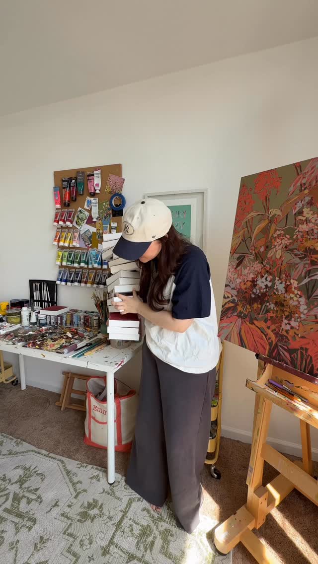 1 week down, halfway there ✨ 40 down, 45 to go!
I’ve been planning this for months!!! As I prep for Double Decker, I thought I’d show you a week of painting these little birdies!
If you happen to be in Oxford, Mississippi and have been eyeing a mini hummingbird, I’m bringing my biggest batch yet (85!!!!) for @doubledeckerart next weekend! 🤍