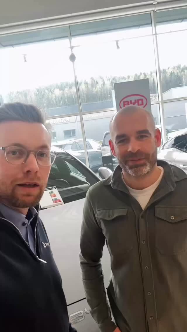 Hvorfor er det lurt å slå til på BYD Sealion nå? Erik i @erikogkriss synes det høres ut som en MEGA DEAL 🤩 Vil du kjøre samme bil? Velkommen innom!