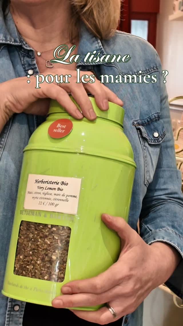 À quel moment de la journée aimez-vous savourer votre infusion ? 🍃🫖✨
Matin, après-midi ou soirée, chaque infusion a ses bienfaits et accompagne parfaitement ces petits instants de douceur 🤗
À découvrir à la boutique :
🍃 Tisane Céleste
🍋 Tisane Very Lemon Bio
🍍 Eau de fruits Bambou
🍓 Rooïbos vert Jardin Rouge
Des saveurs délicates pour prendre soin de soi, à tout moment de la journée 💫
📍 Betjeman & Barton au 27 rue Marceau à Tours
🛍 Disponible aussi sur la boutique en ligne (lien en bio)
Et vous, c’est plutôt infusion du matin, de l'après-midi ou du soir ? 🍵
#betjemanandbarton #toursmaville #tisanes #infusions #boutiquedethé
