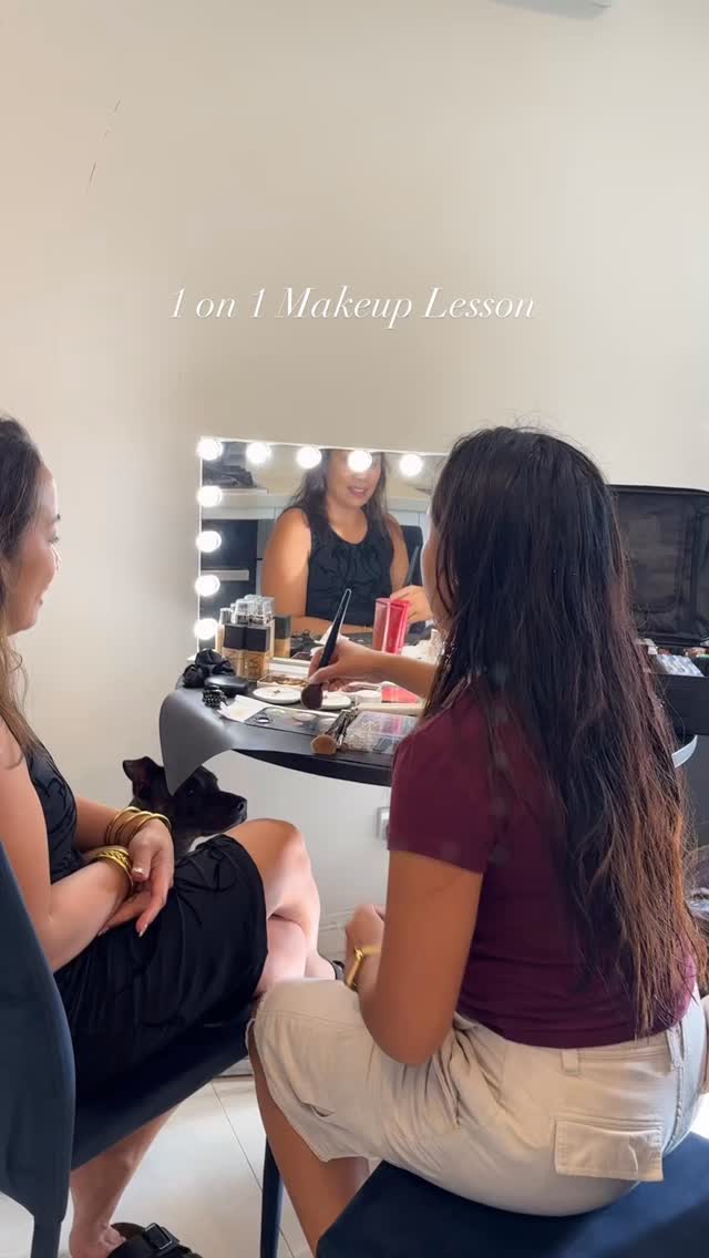 Today I held my first 1 on 1 makeup lesson with the lovely @nettemoussally ✨❤️
One of the things I enjoy is sharing my creativity and I’m glad to have this opportunity to share what I love to do.
DM me to book your glam session 📩
Home service available across Melbourne ❤️
Tags:
Melbourne Based HMUA
Makeup Artist in Melbourne
Home Service HMUA
Melbourne Makeup Artist
Hair & Makeup
#melbournehmua #melbournemakeupartist #melbournehairandmakeup #glammakeup #eventmakeupmelbourne