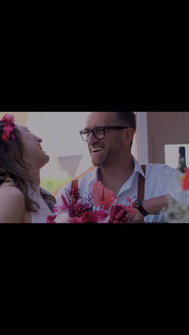 Le Wild in Love festival célèbre ses 10 ans, 10 ans d’inspiration, d’énergie et de moments partagés avec des prestataires passionnés et des univers forts. 🎉
Année après année, notre intention reste la même : inspirer les futur(e)s marié(e)s et créer du lien, à travers de beaux shootings portés par de talentueux professionnels du mariage 🤍
Cette année encore, l’histoire continue et on l’écrit avec vous ! ✨ Restez connectés pour découvrir le shooting d’inspiration 2026.
👀 Les exposants aperçu sur la vidéo :
@caro.coach.branding @citedutrain @du_cote_de_chez_anne_67 @flotechevents @popcorn.prod @gkprodwedding @goodguys.stories @sebastien.north Babouchkatelier @martgo.photo @lacaravaneasouvenirs @echodunsouvenir @auxfilsdelhistoire.robemariee @iciettailleur.costumes @chaussureshaas @noeud.papillon.eden @floreetzephyr @atelierchloeg.joaillerie @latelierdelylirose @marinegrossfleuriste @bleu_etcoquelicot @latelierdesherbesfolles @atelierchardonbleu_mariage @kneckesetcompagnie @hautebouture @latelier_tchungle @leonart_muah @esther.coiffuredomicile @poussieres_de_feemiseenbeaute @pbeauty.maquillagepermanent @rousse.graphisme @louisenomadbar @nicolaslemoux_traiteur @chipsevents68 @clauday_evenements @wildwoodalsace @bichettesandco @alsanime68 @la.perleevents @souslecharme_weddingplanner @foesetjune @by_juju_lychee @alexandraborelli @lapetitemeuf_off @goodguys.stories
👉🏼Exposants 2026/2027 : les candidatures sont ouvertes pour Strasbourg, Mulhouse et Colmar, contactez-nous en DM !
👉🏼Futurs mariés, les billetteries sont ouvertes, rdv sur le lien en bio « billetterie 2026 »
#mariagealsace #wildinlovefestival #salondumariage #inspirationmariage strasbourgfrance