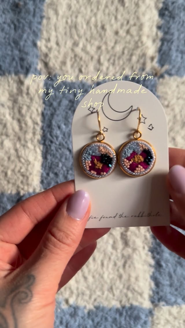 I’ve had this video in my drafts for a while now, this was me packing my very first online order a year ago 🥹
#handmadejewelry #embroideredjewelry #smallbusiness #packingorders #embroideredearrings