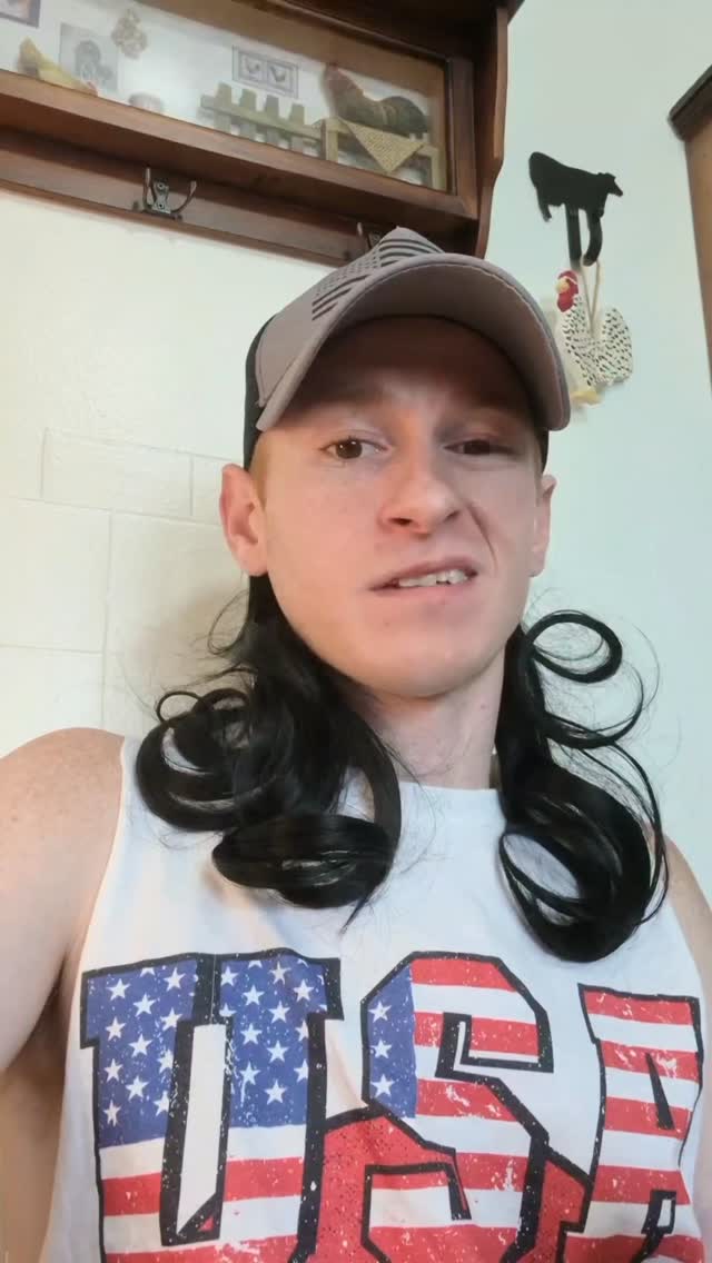 Poor little Timmy 🟪
The "Official Drink of Athletes" is actually a melted popsicle with a $100M marketing budget. 🍭
Most sports drinks are engineered to appeal to your "inner child" (sweet flavors + bright colors). But your nervous system doesn't run on red dye #40 lol 🤪
What we ALL need daily are... real electrolytes⚡️
● 500mg Sodium
● 200mg Pottassium
● 50mg Magnesium
● 60mg Calcium
● Zero Sugar
Get the real electrolytes. No dyes. No fillers. No "Timmy" math. 2️⃣+2️⃣=🟪
#WVSupplements #WestVirginiaHydration #Funny #Electrolytes