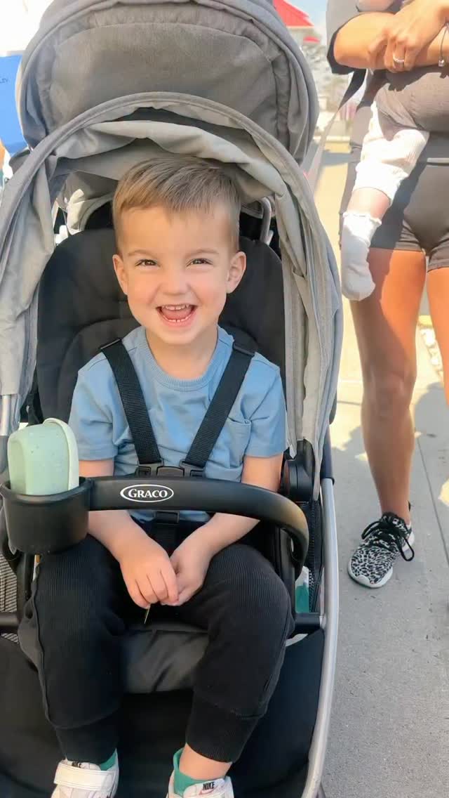 Such a good day at our first Sip & Step 🤍
Big thank you to our friends at @thrashersfries for partnering with us 🍟 and to everyone who came out and made it what it was. Nothing better than getting amazing people together to move, groove, and support local.
More community events coming soon ✨