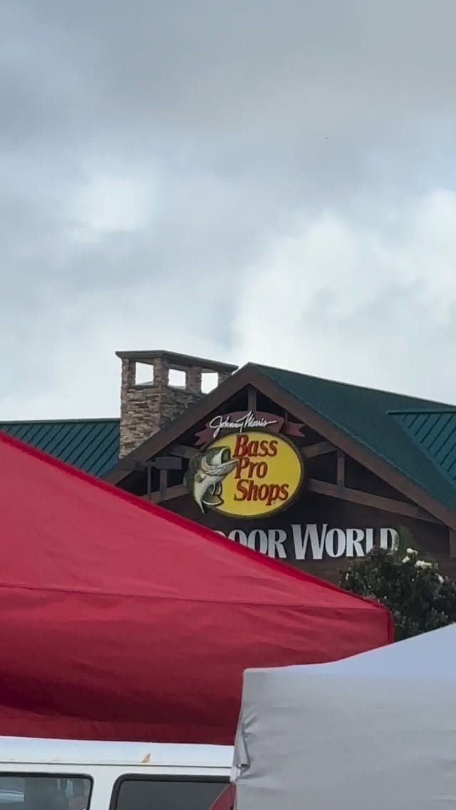 At the #basspro this morning in league city from 10-3 get your #minicakes and #cakepops and then my show #thepajamagame closes in #galveston at @season23_etc_galveston_theatre @islandetc1 tonight so come support local theater! Last slide is the new girl in town, she got a make over.