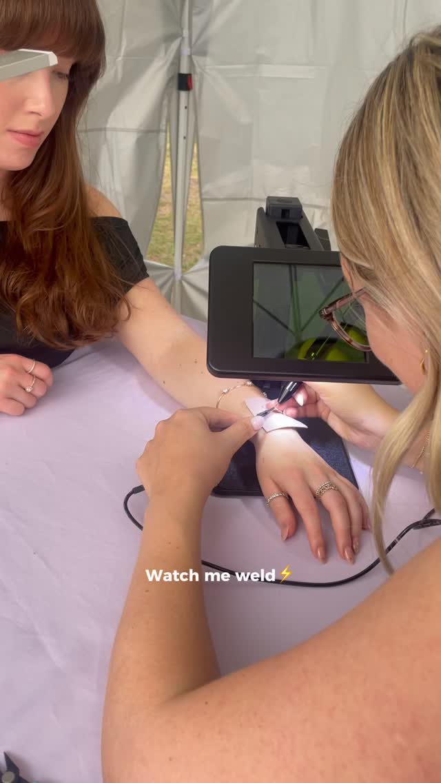 Watch me weld ⚡
Blink and you’ll miss it 👀, the weld is actually the quickest part of the process.
We measure the chain to fit you, cut the excess & give it a zap to make it permanent.
No clasps, no fuss - just a bracelet made to last 💙
Permanent jewellery | bracelet | Staffordshire business | aesthetic | Watch me weld | behind the scenes