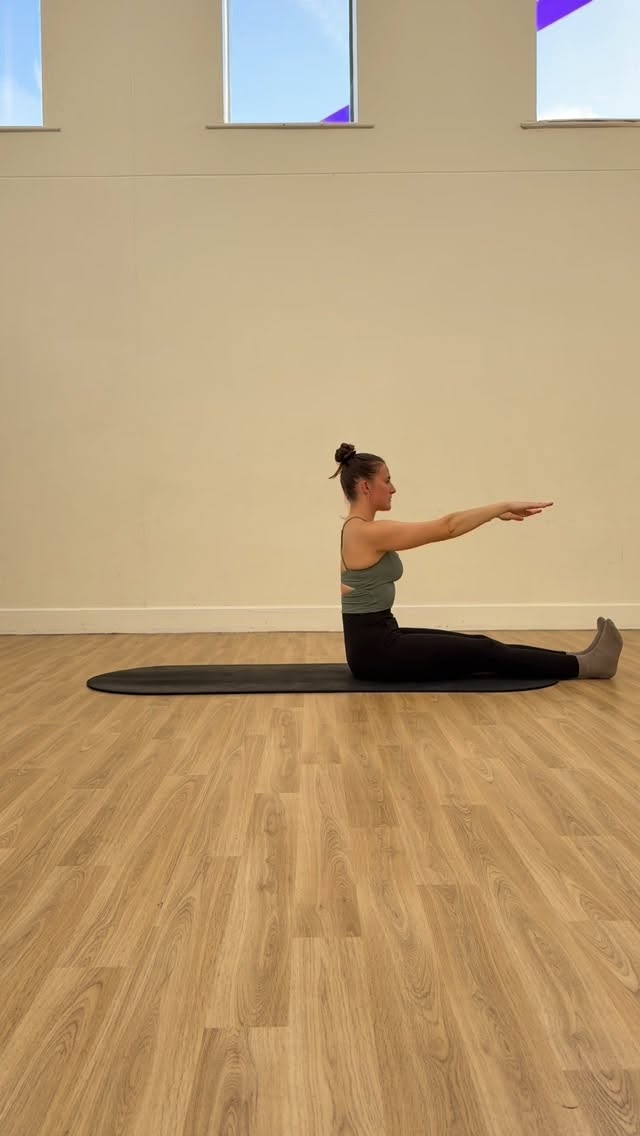 playing with my fav Pilates principle of allllll: FLOWWWWW 🤸🏼♀️✨